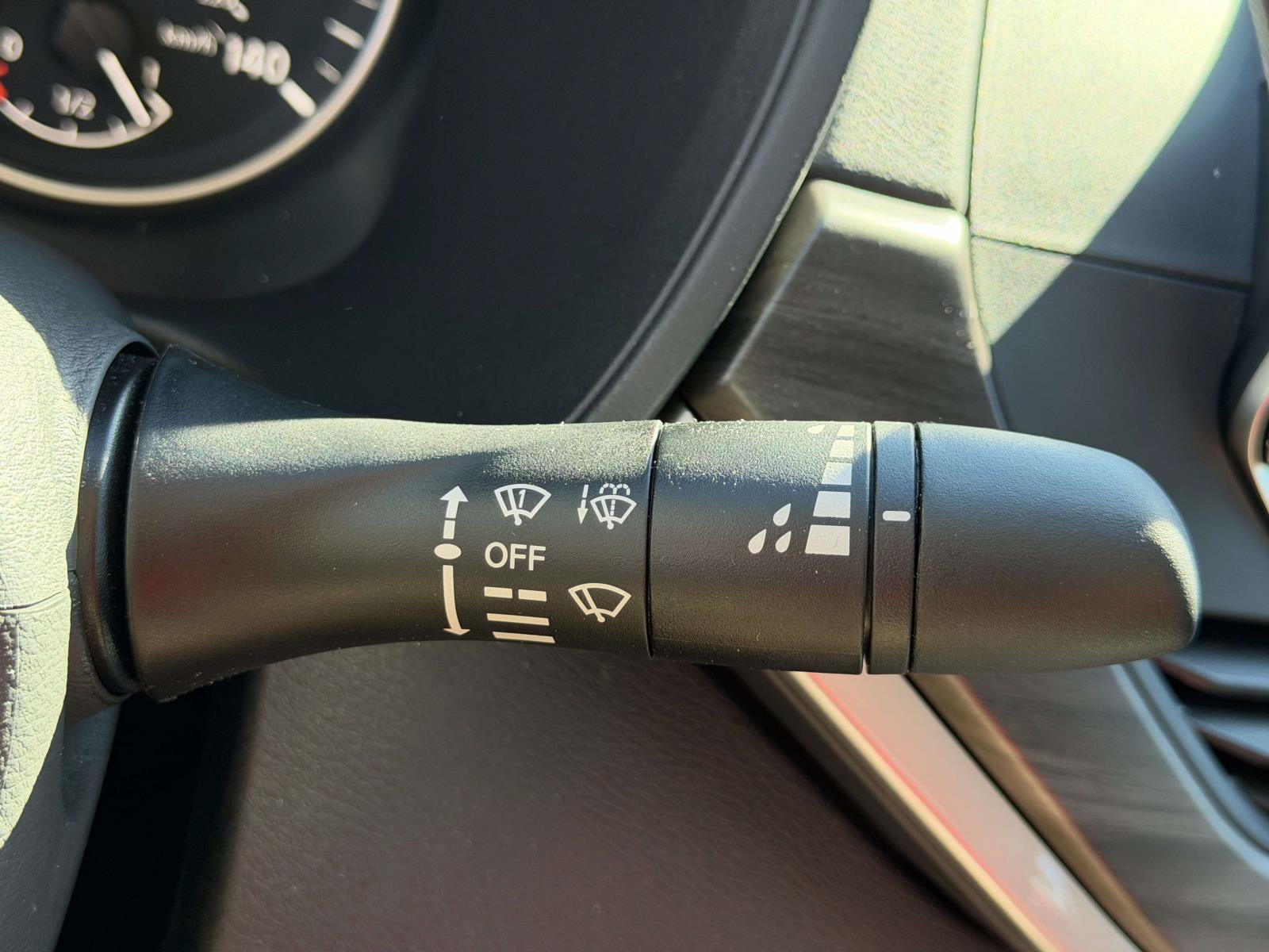 Used 2023 Nissan Altima 2.5 SV FWD image 21