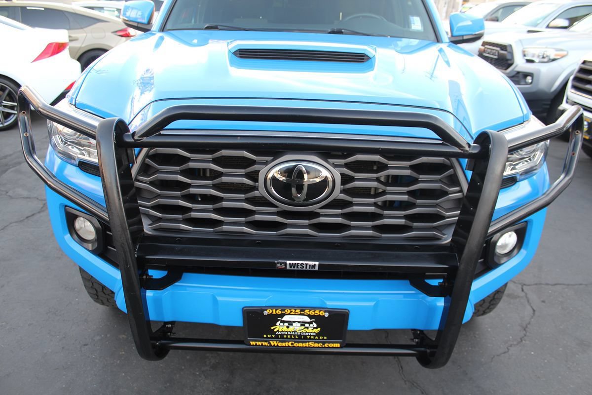 Used 2021 Toyota Tacoma TRD Sport AWD/4WD image 9