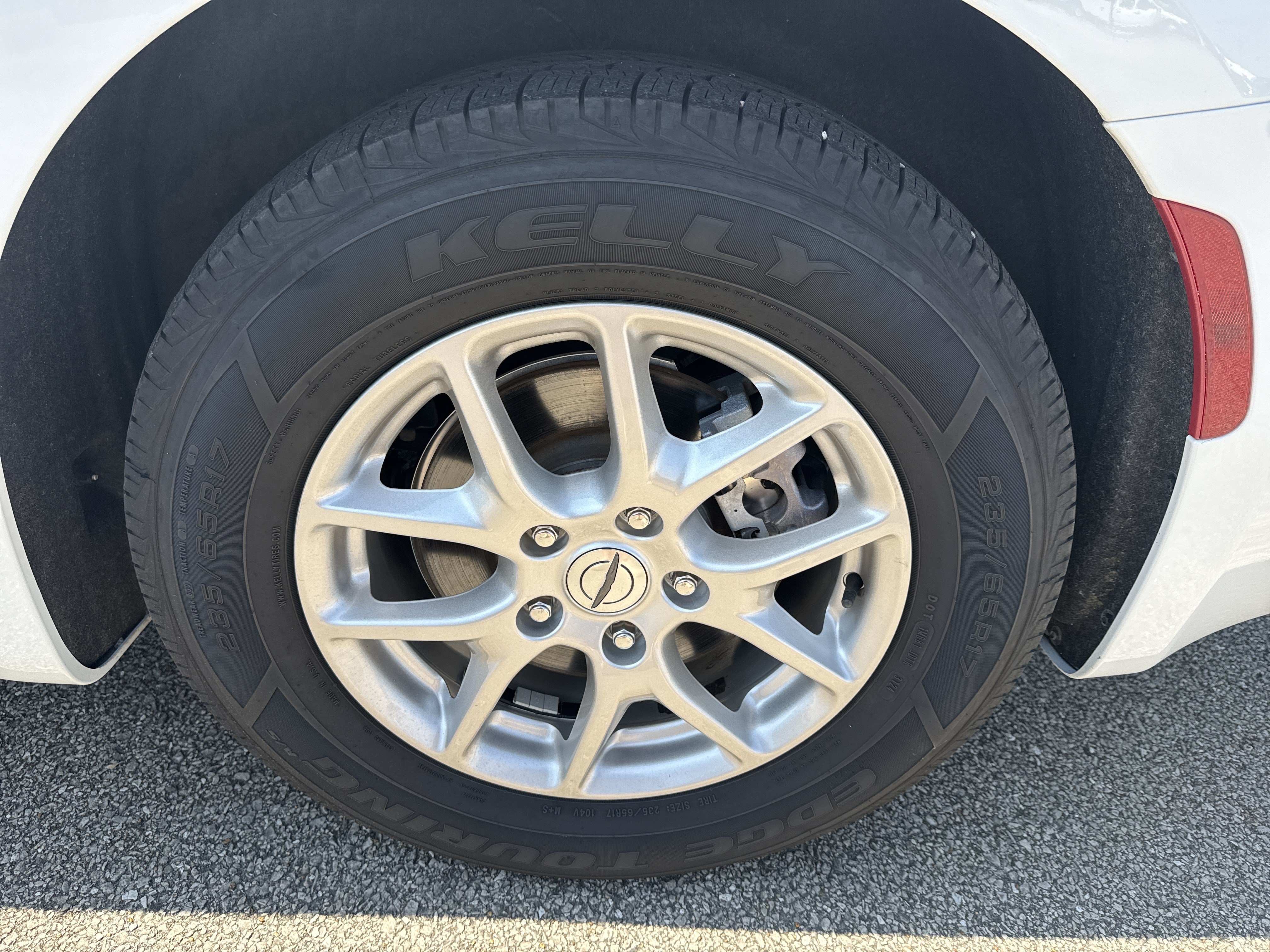 Used 2024 Chrysler Pacifica Touring-L FWD image 20