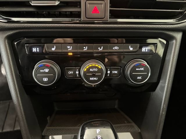 Used 2024 Volkswagen Taos SE image 23