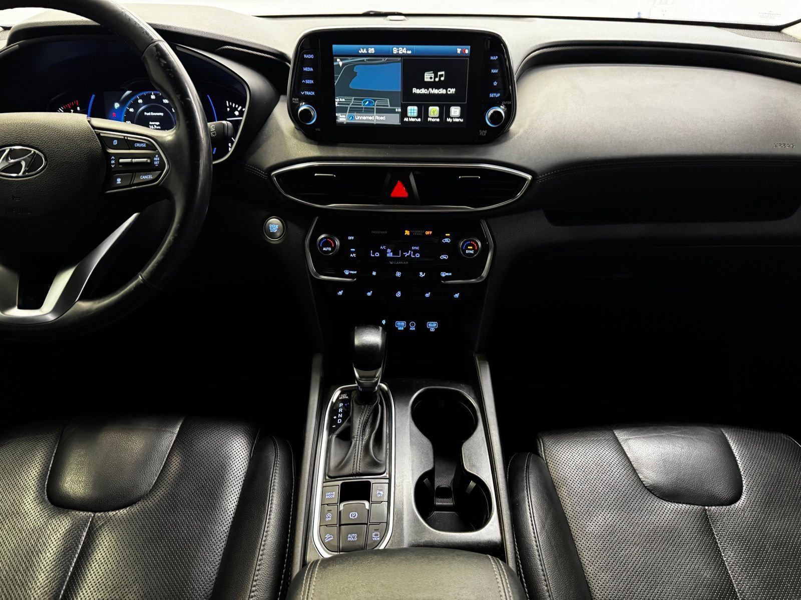 Used 2020 Hyundai Santa Fe Limited AWD/4WD image 17