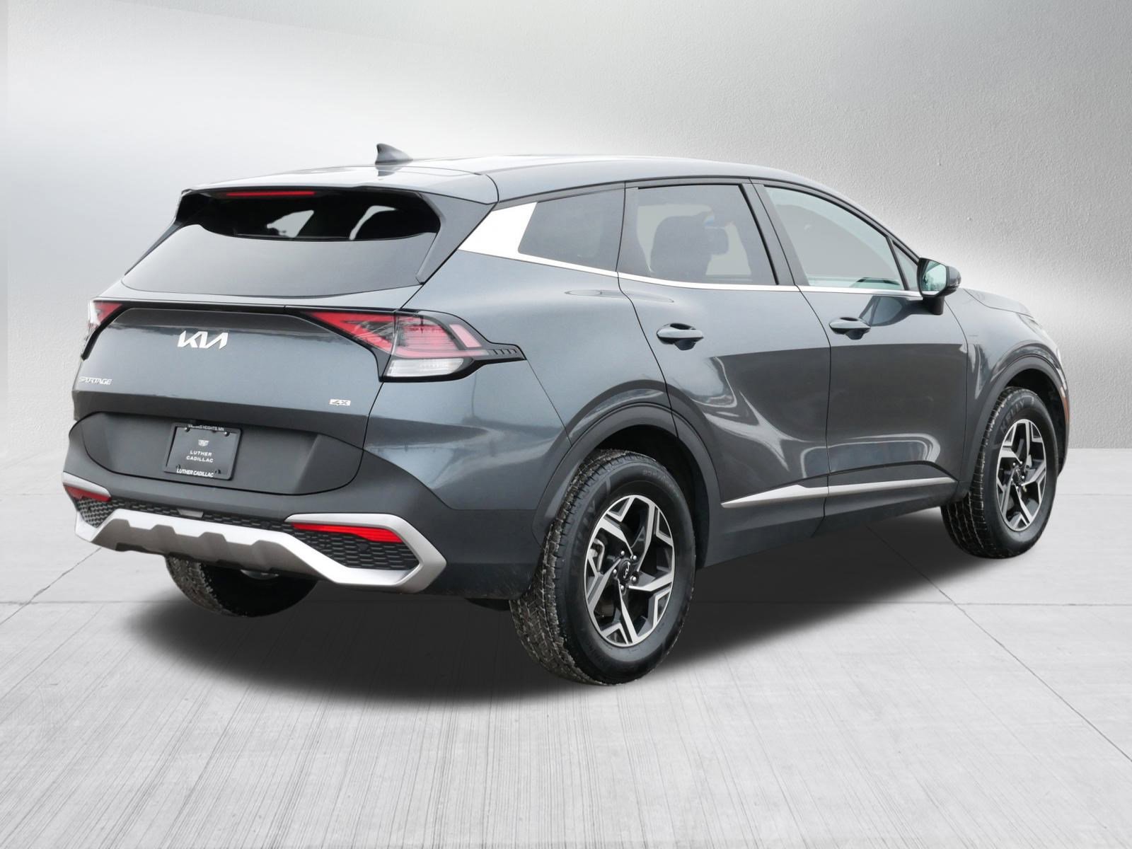 Used 2023 Kia Sportage LX image 7