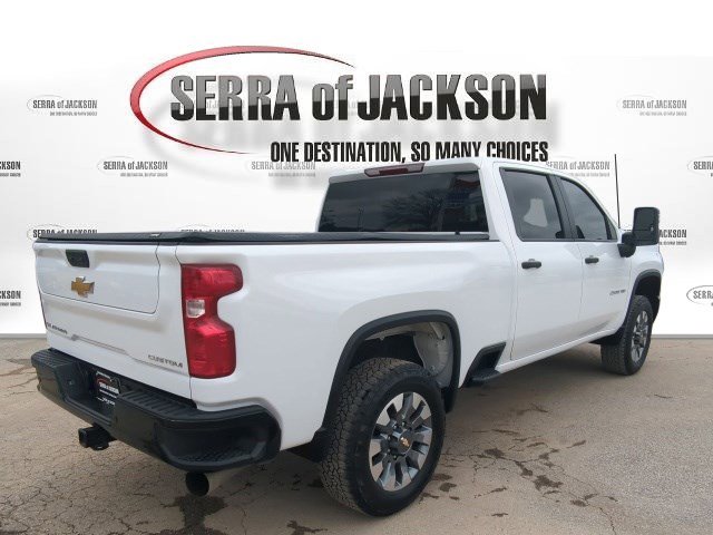 Used 2025 Chevrolet Silverado 2500 Custom w/ Custom Value Package image 9