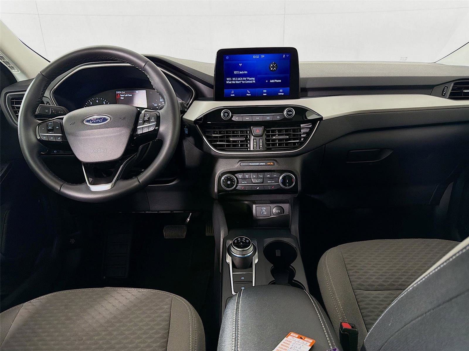 Used 2022 Ford Escape SE w/ Cold Weather Package image 22