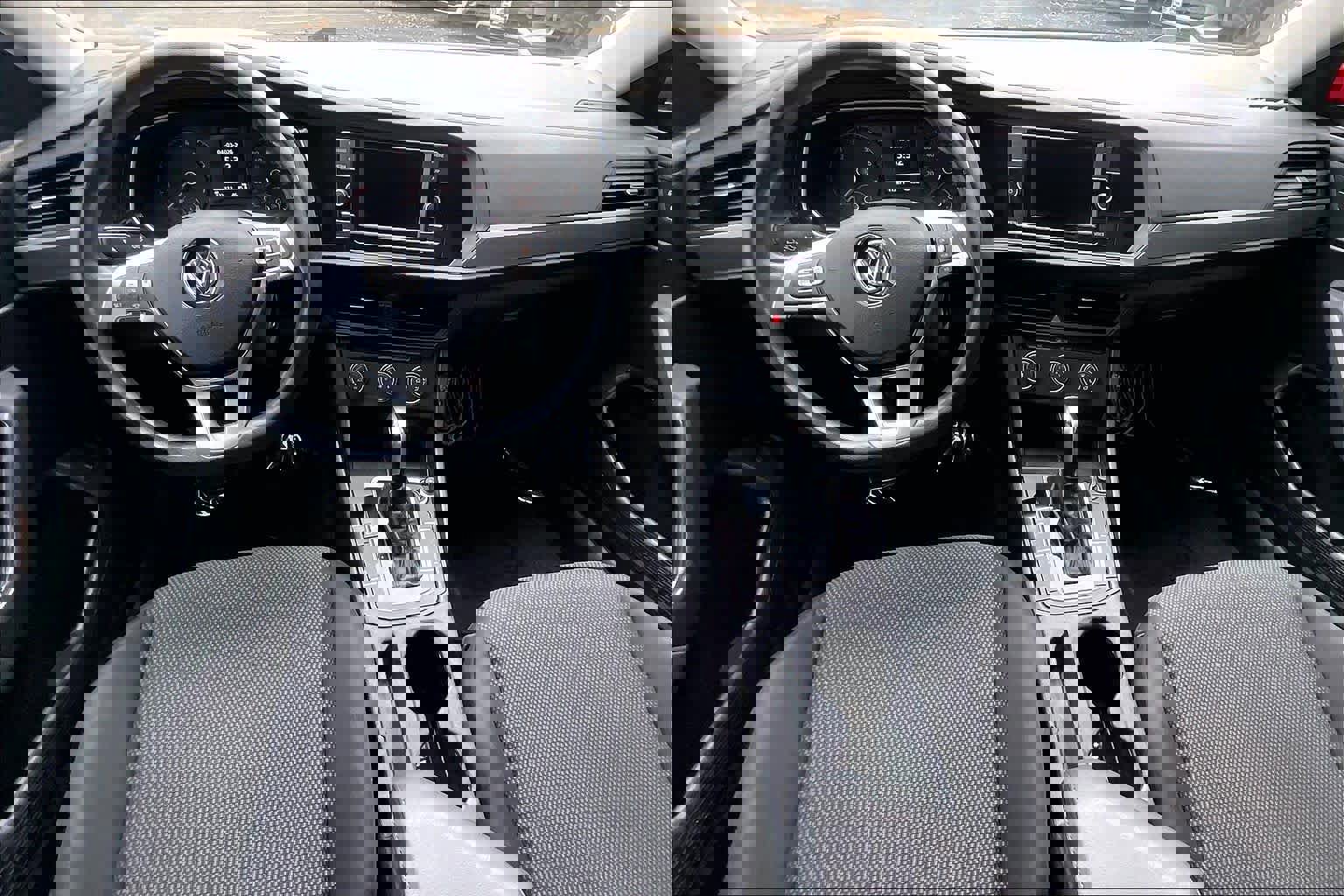 Used 2020 Volkswagen Jetta S w/ Driver Assistance Package image 16