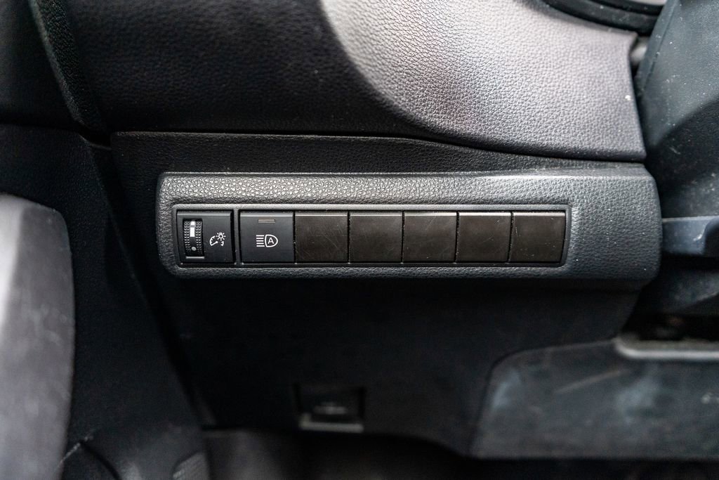 Used 2023 Toyota Corolla LE image 20