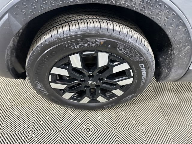 Certified 2025 Hyundai Santa Cruz SE image 39