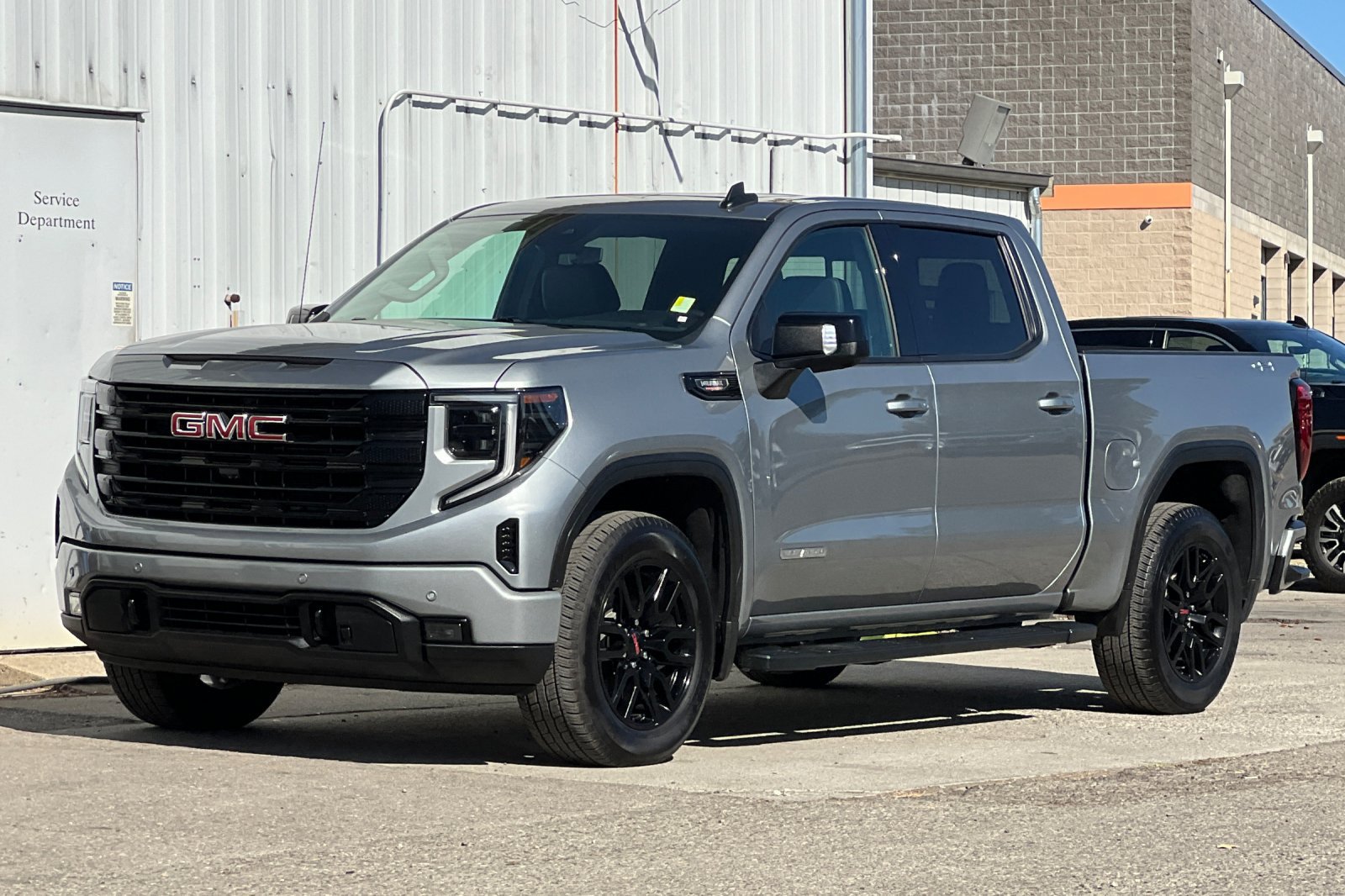 Used 2026 GMC Sierra 1500 Elevation w/ Elevation Premium Package AWD/4WD image 8