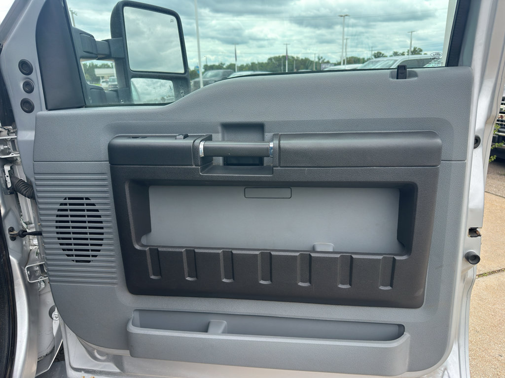 Used 2015 Ford F250 XL w/ Power Equipment Group AWD/4WD image 27