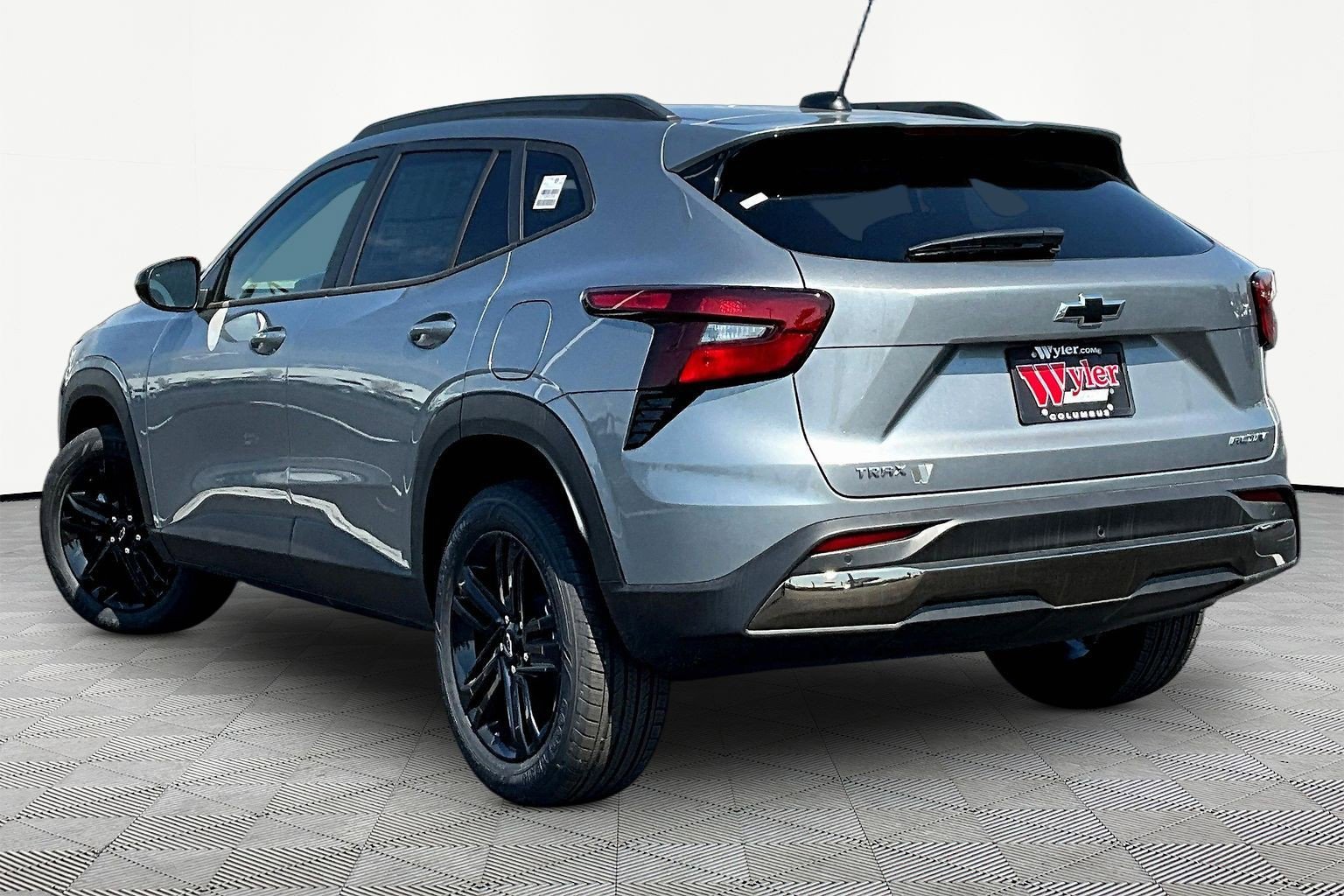 New 2026 Chevrolet Trax ACTIV w/ Driver Confidence Package FWD image 3