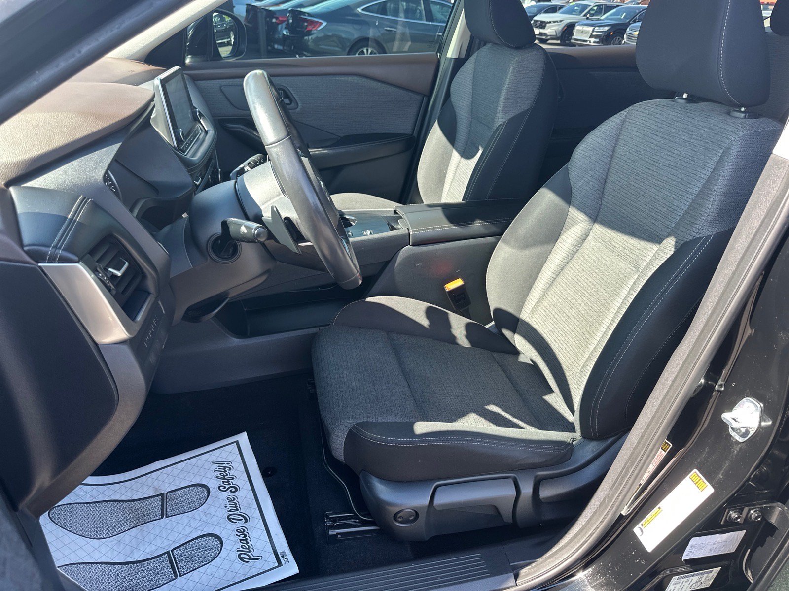 Used 2021 Nissan Rogue S FWD image 16