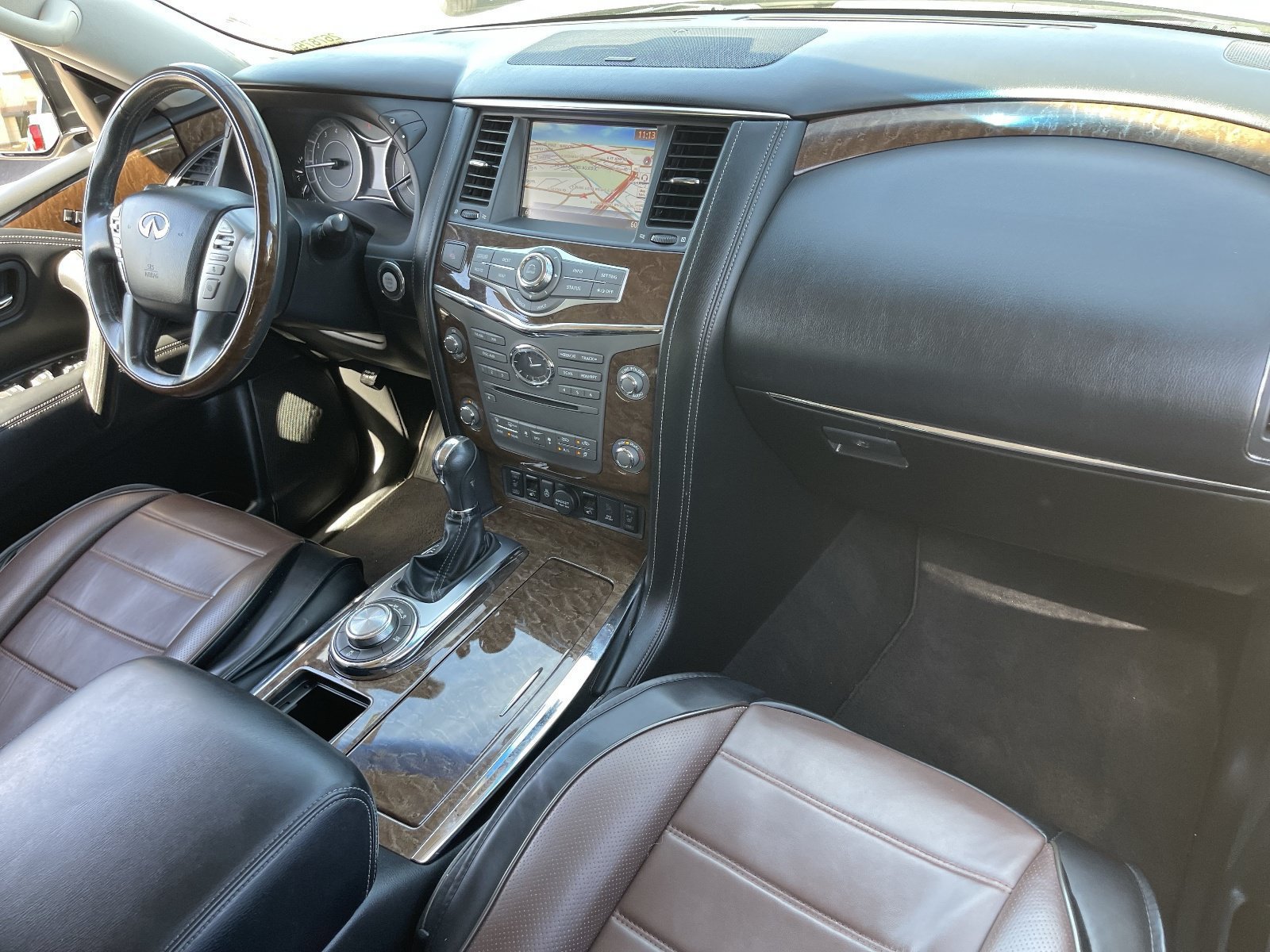Used 2017 INFINITI QX80 4WD w/ Driver Assistance Package image 14