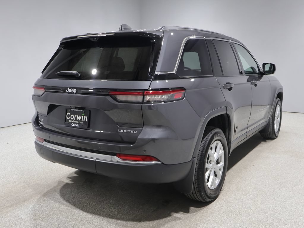 Certified 2023 Jeep Grand Cherokee Limited w/ Luxury Tech Group II AWD/4WD image 3