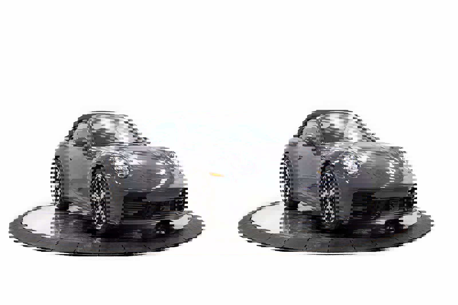 Certified 2025 Porsche 911 Carrera image 9