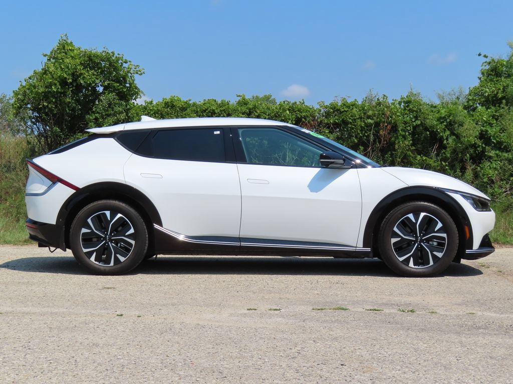 Certified 2023 Kia EV6 Wind w/ Wind Technology Package AWD/4WD image 2