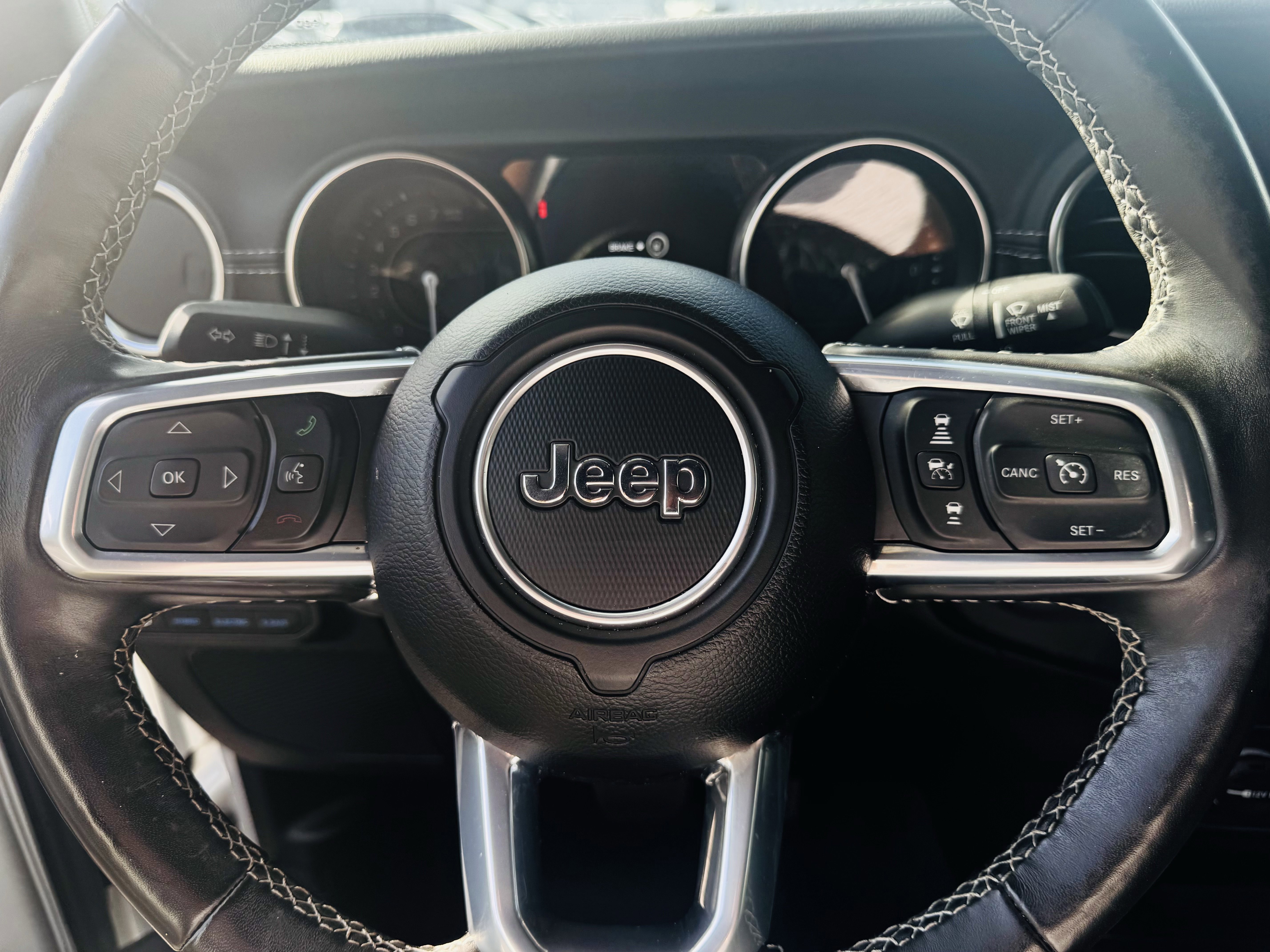 Used 2022 Jeep Wrangler Unlimited Sahara w/ Cold Weather Group image 10