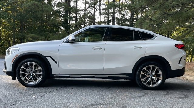 Used 2022 BMW X6 xDrive40i w/ Premium Package image 5