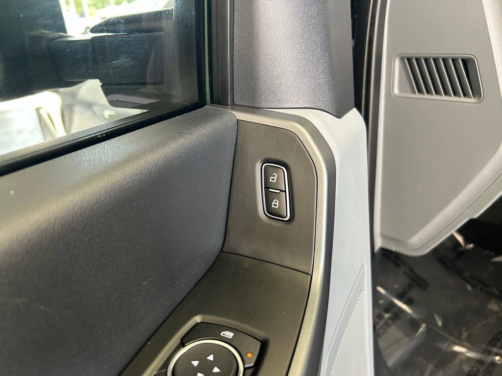 Used 2025 Ford F350 XLT AWD/4WD image 39