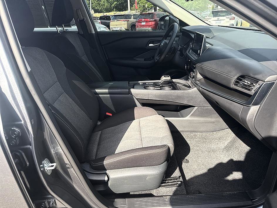 Certified 2026 Nissan Rogue SV w/ Cold Weather Package FWD image 19