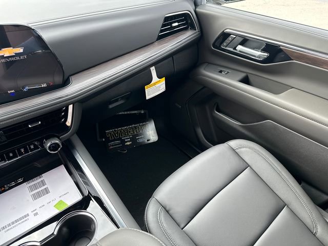 New 2026 Chevrolet Suburban LT w/ Comfort Package image 18