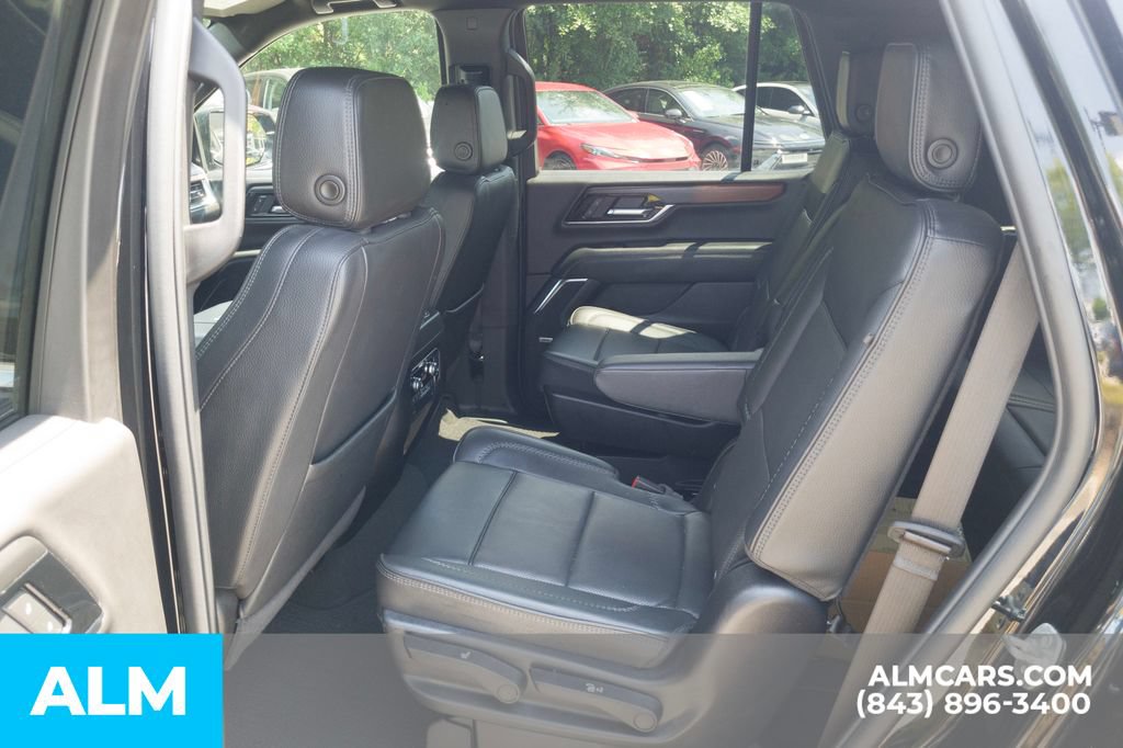 Used 2025 GMC Yukon Denali AWD/4WD image 18