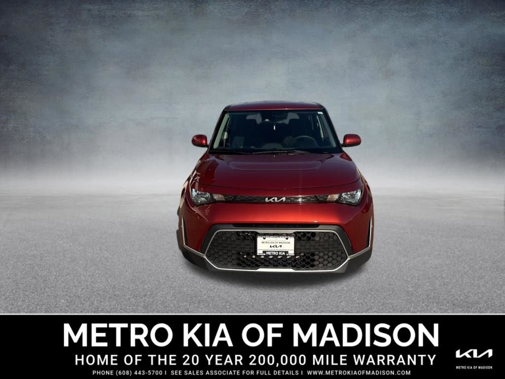Used 2023 Kia Soul LX image 9