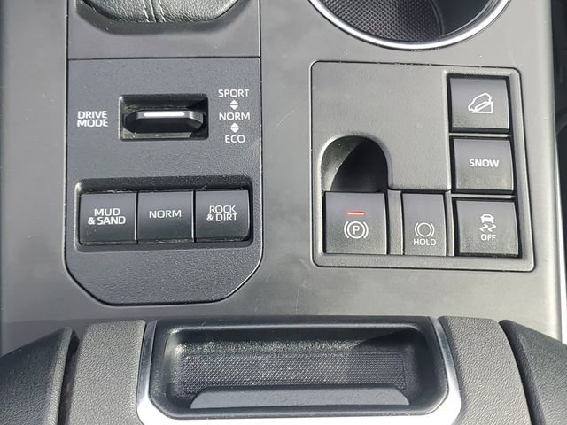 Used 2023 Toyota Highlander LE image 33