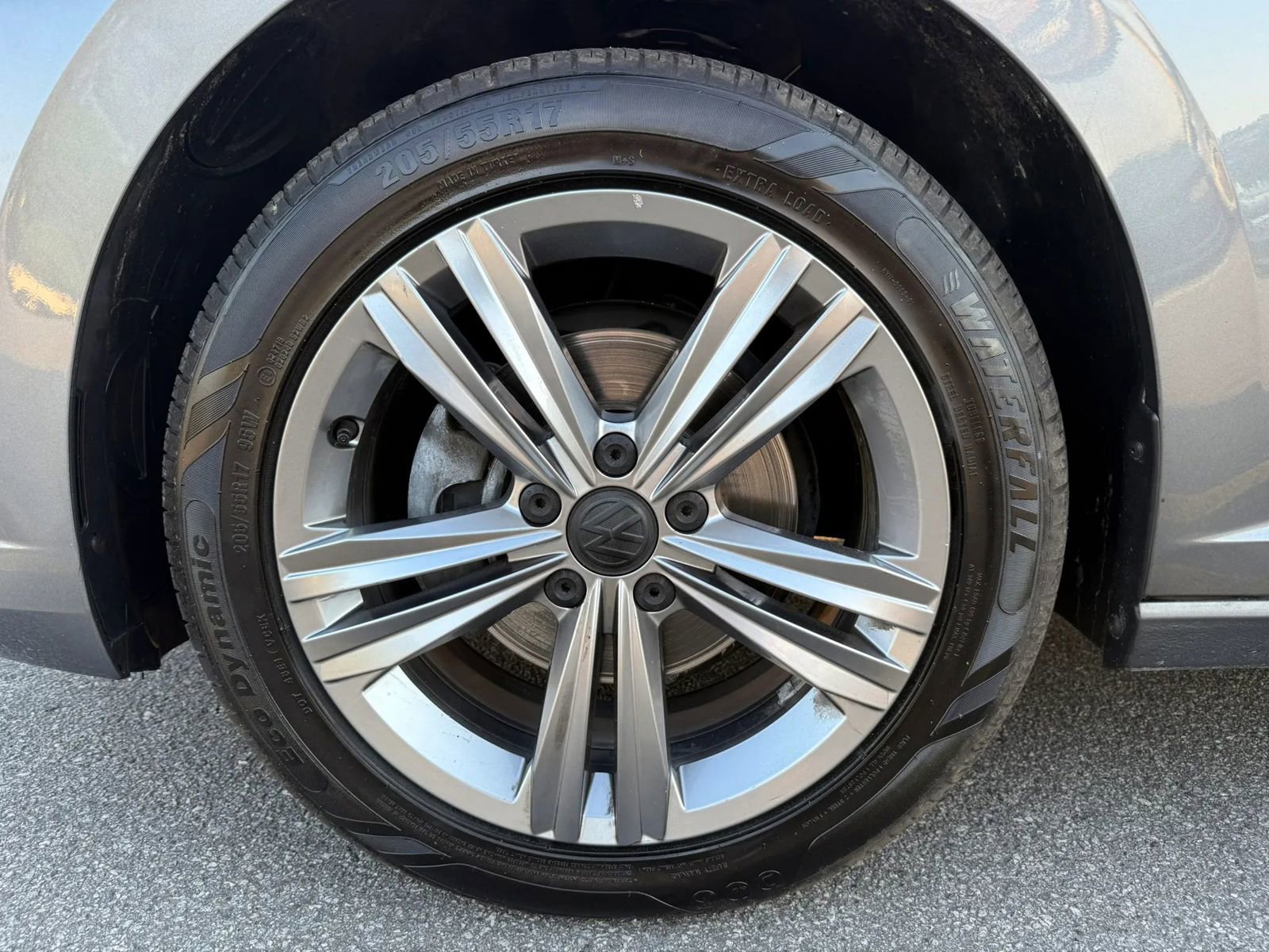 Used 2019 Volkswagen Jetta R-Line w/ R-Line Cold Weather Package FWD image 35