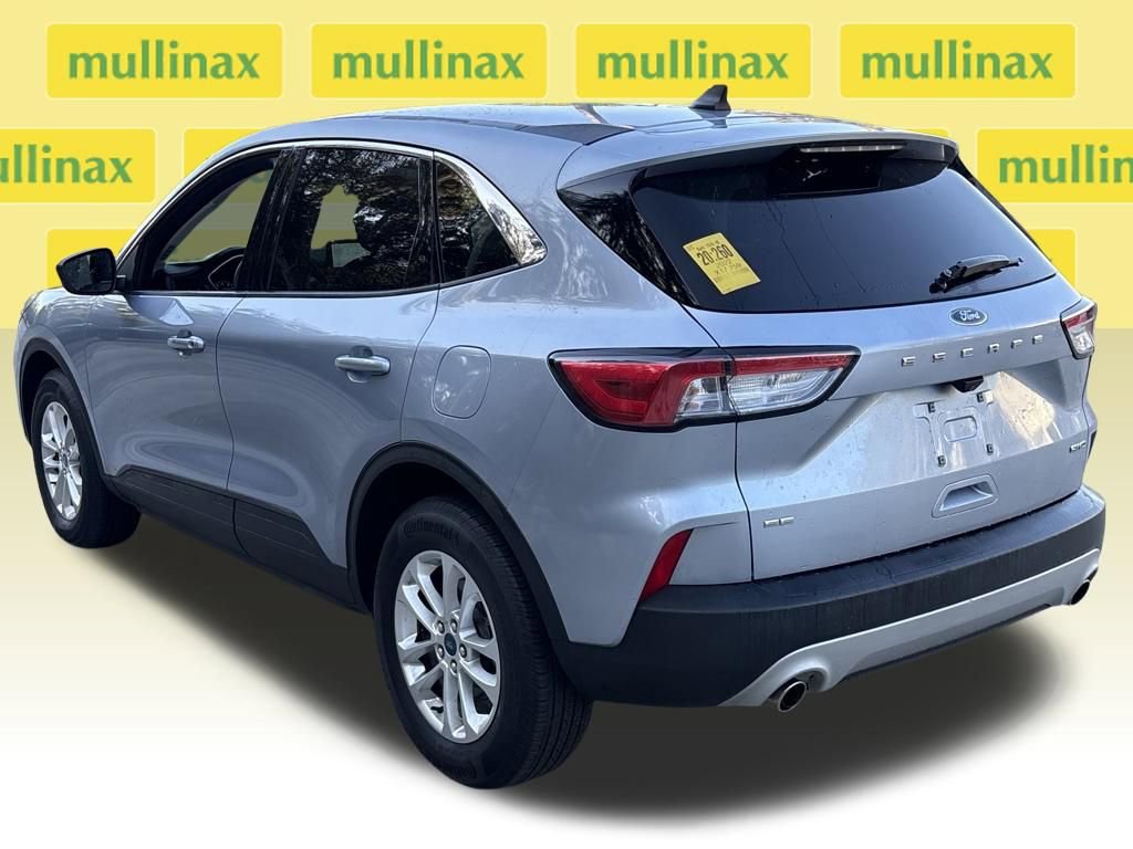Certified 2022 Ford Escape SE w/ Cold Weather Package image 9