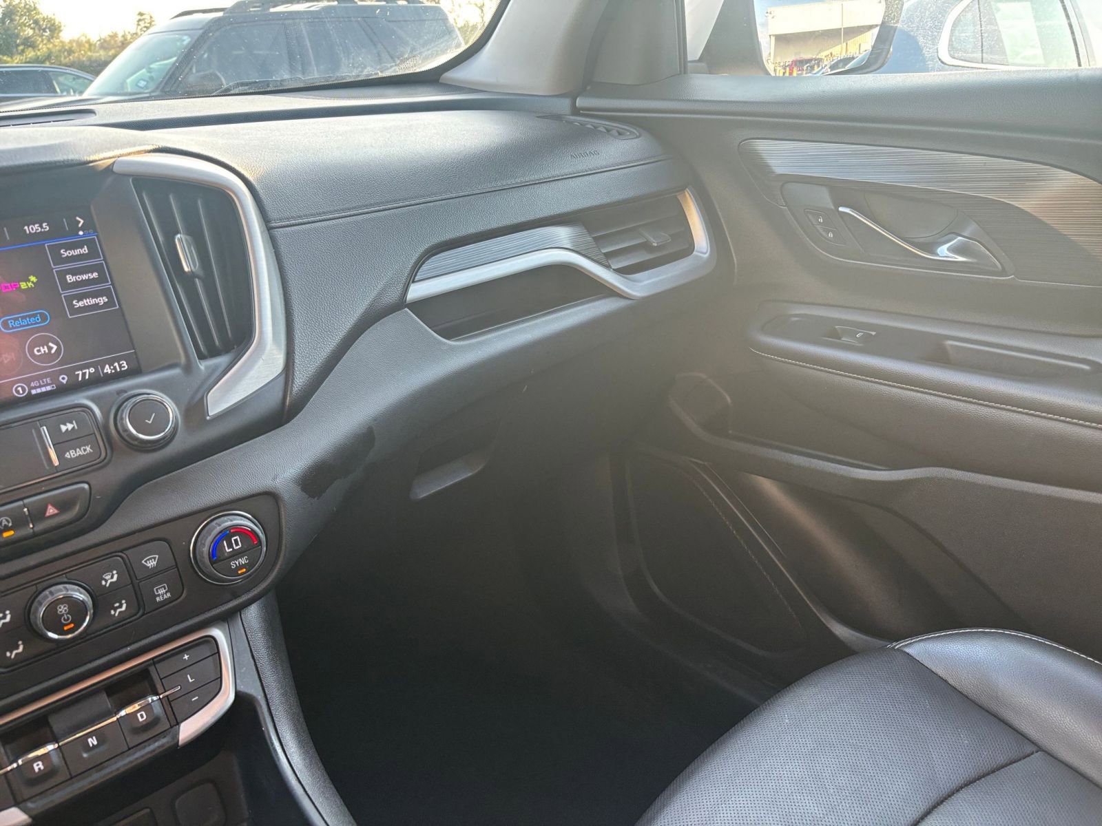 Used 2023 GMC Terrain SLT image 35