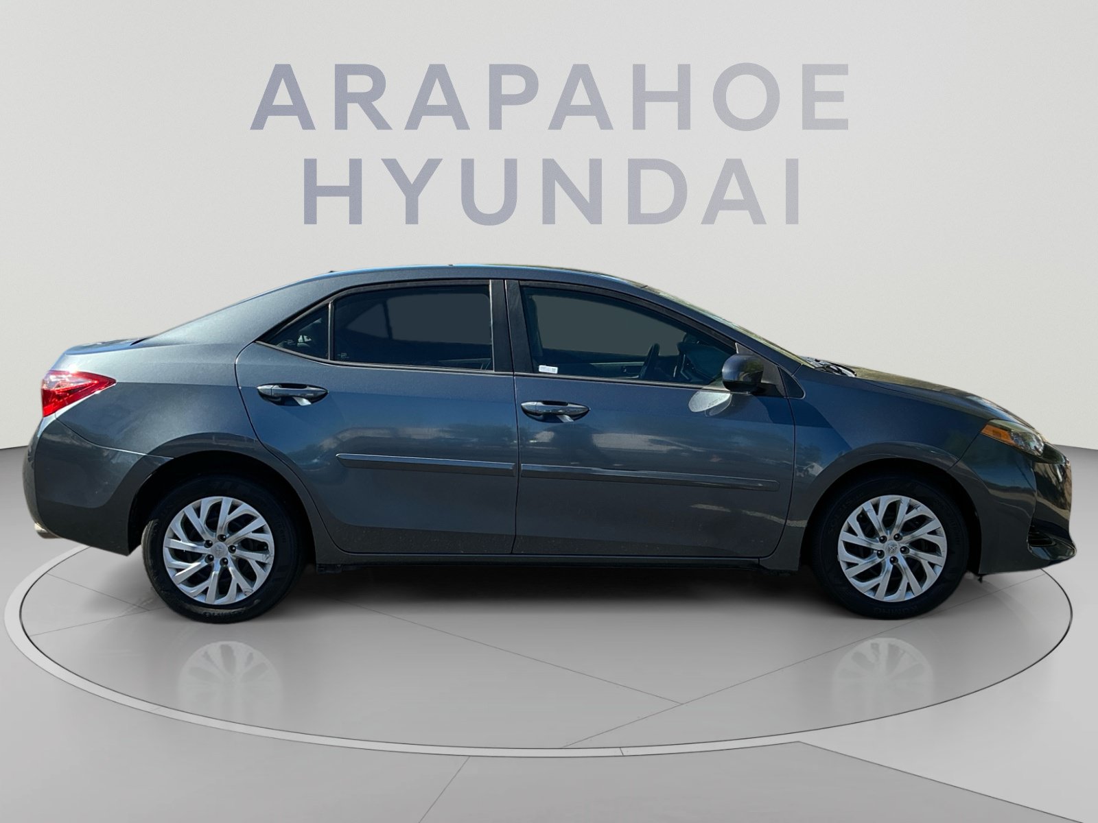 Used 2017 Toyota Corolla LE w/ Carpet Mat Package (TMS) FWD image 6