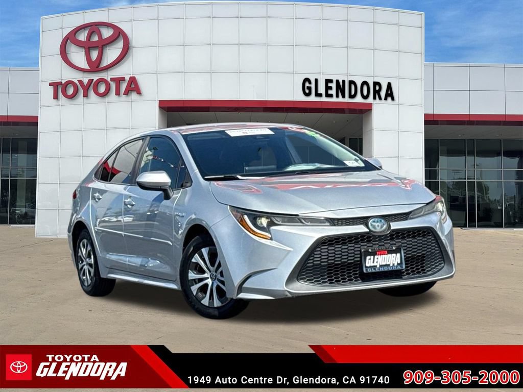 Certified 2021 Toyota Corolla LE FWD image 2