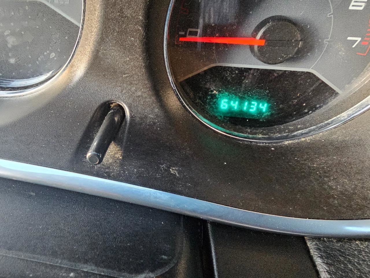 Used 2013 Dodge Avenger SE image 44