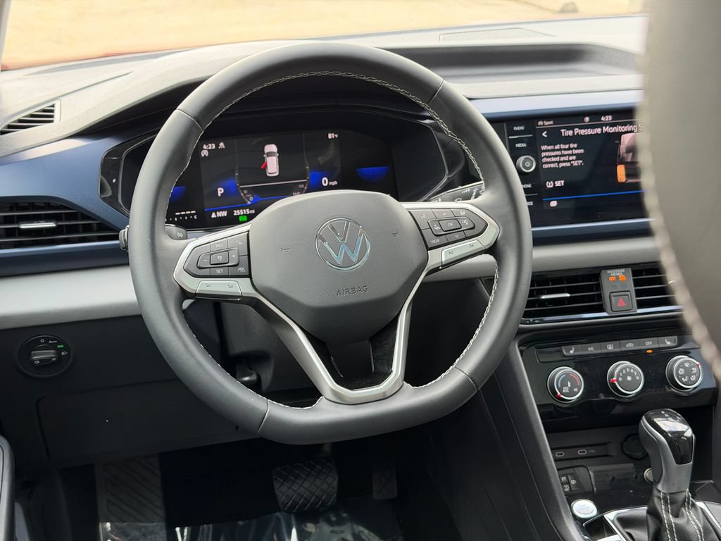 Certified 2023 Volkswagen Taos SE w/ Panoramic Sunroof Package AWD/4WD image 13