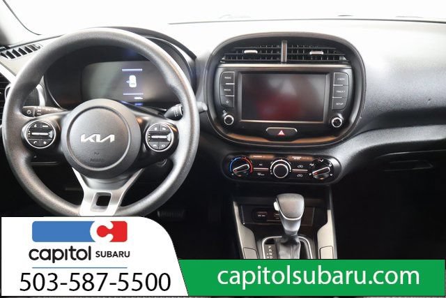 Used 2023 Kia Soul LX w/ LX Technology Package FWD image 13