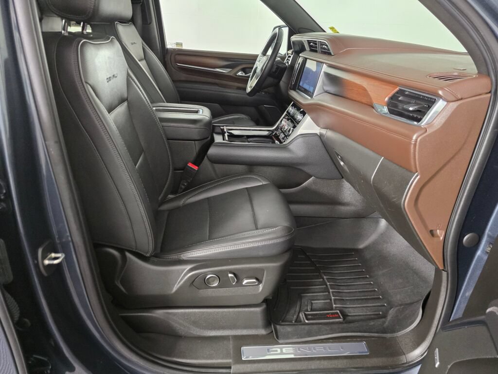 Used 2021 GMC Yukon Denali w/ Denali Ultimate Package AWD/4WD image 47