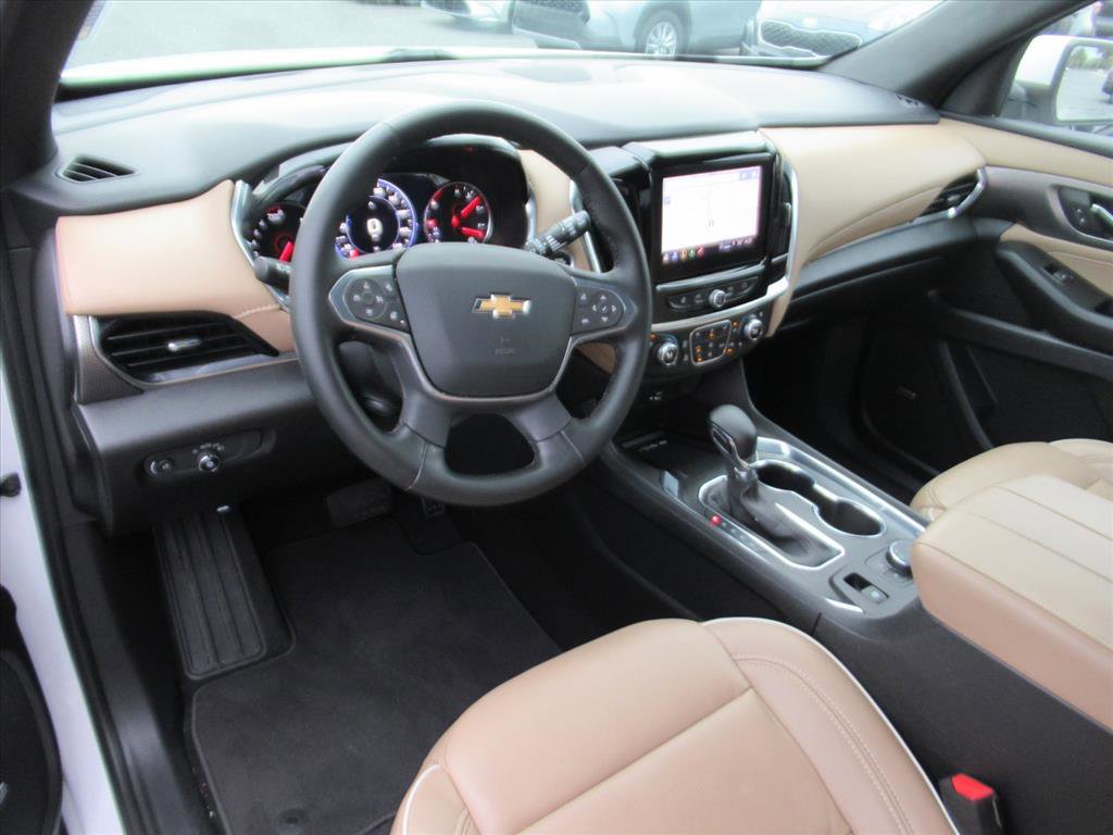Used 2023 Chevrolet Traverse Premier image 15