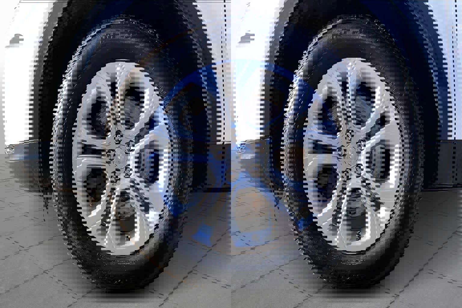 Used 2020 Land Rover Discovery Sport image 11