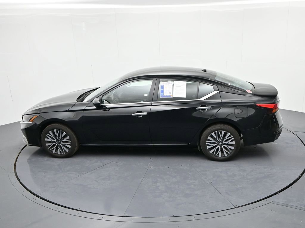 Used 2025 Nissan Altima 2.5 SV image 20