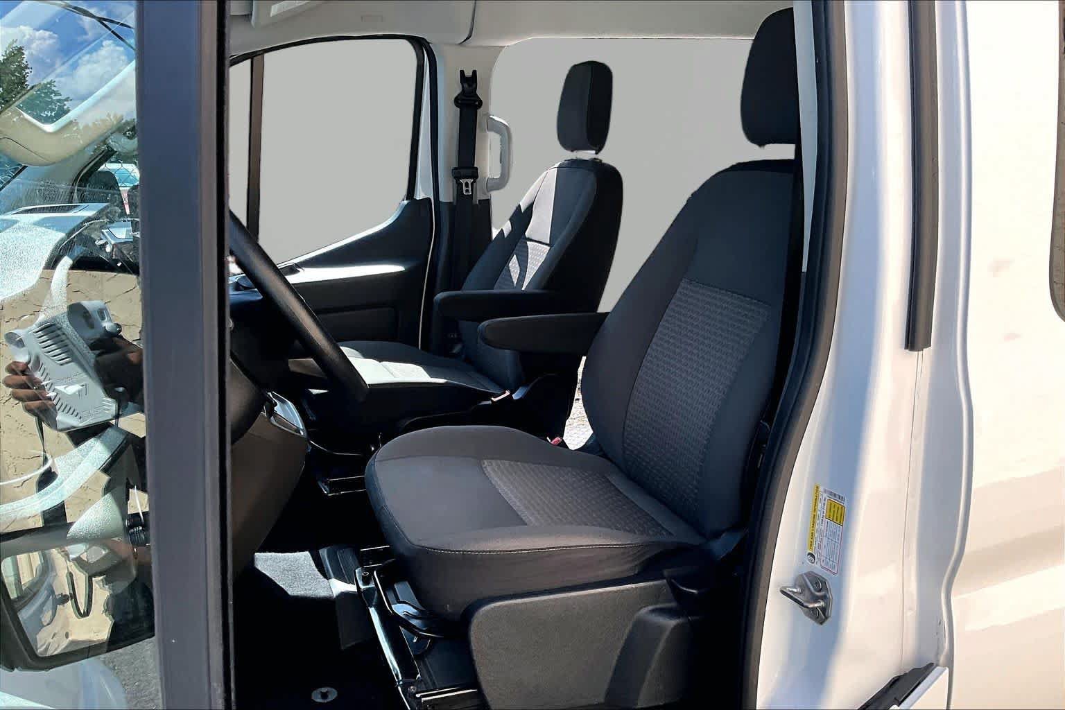 Used 2023 Ford Transit 350 XLT RWD image 8