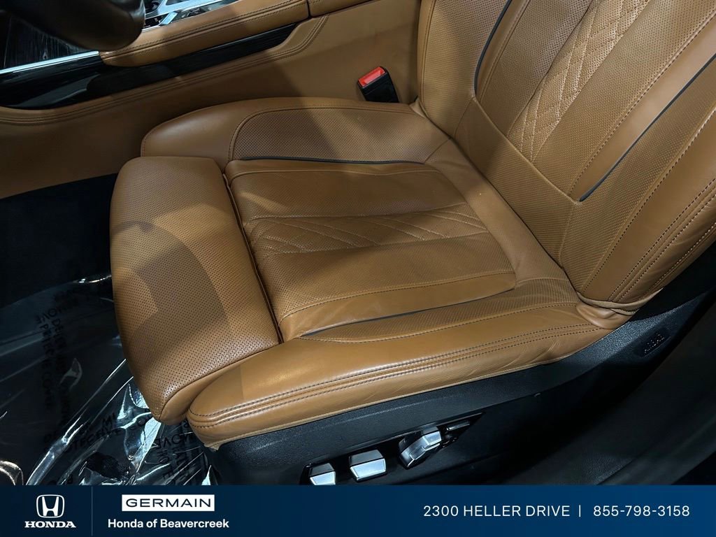 Used 2022 BMW 750i xDrive w/ Luxury Rear Seating Package AWD/4WD image 19