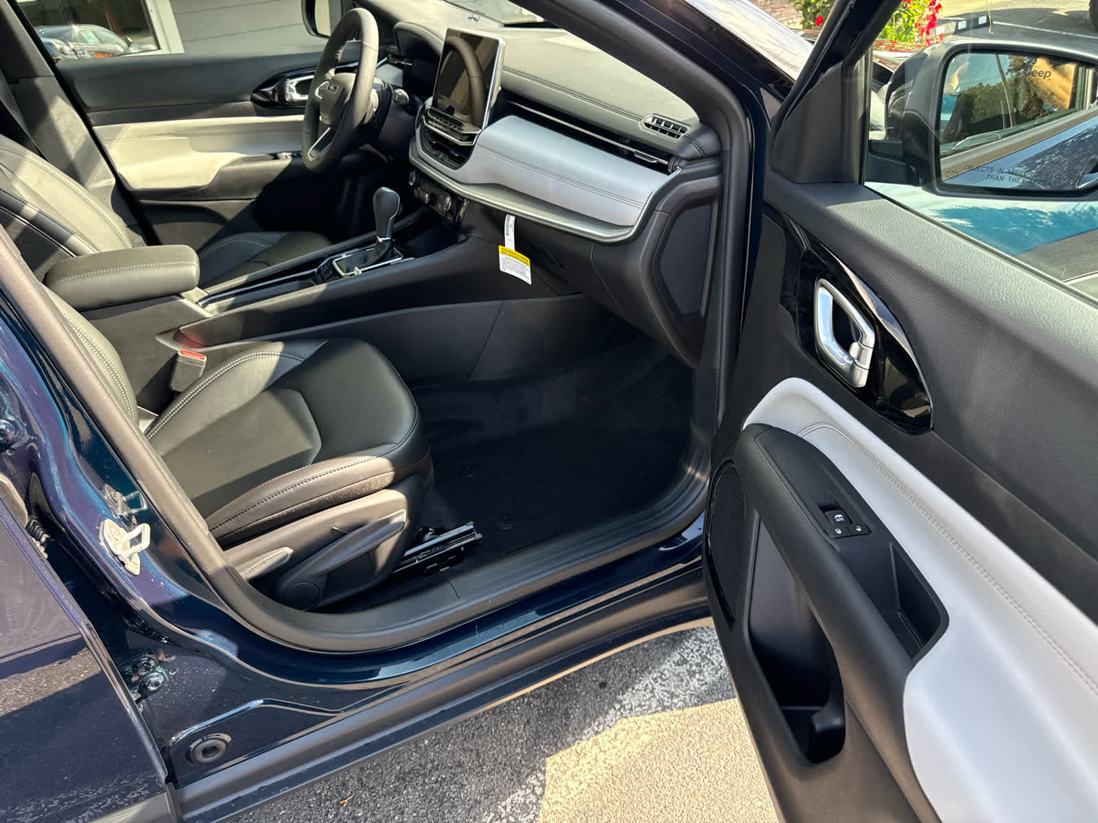New 2026 Jeep Compass Limited AWD/4WD image 16