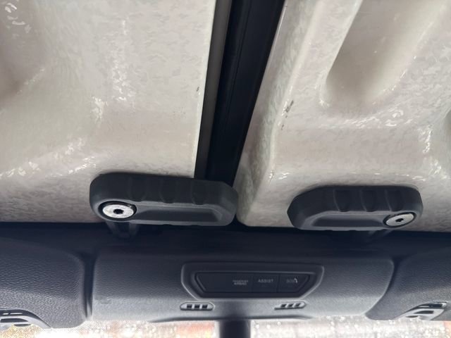 Used 2020 Jeep Wrangler Unlimited Sahara image 27