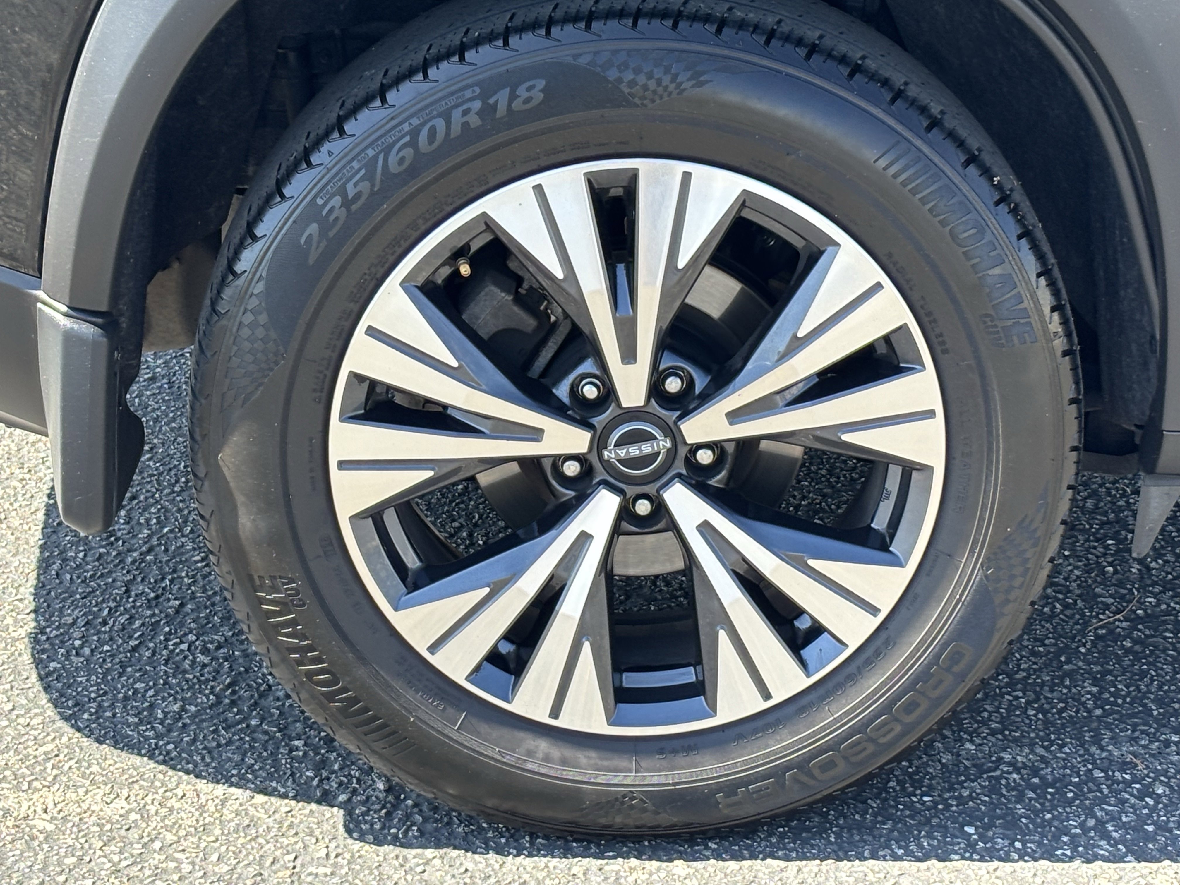 Used 2023 Nissan Rogue SV FWD image 9