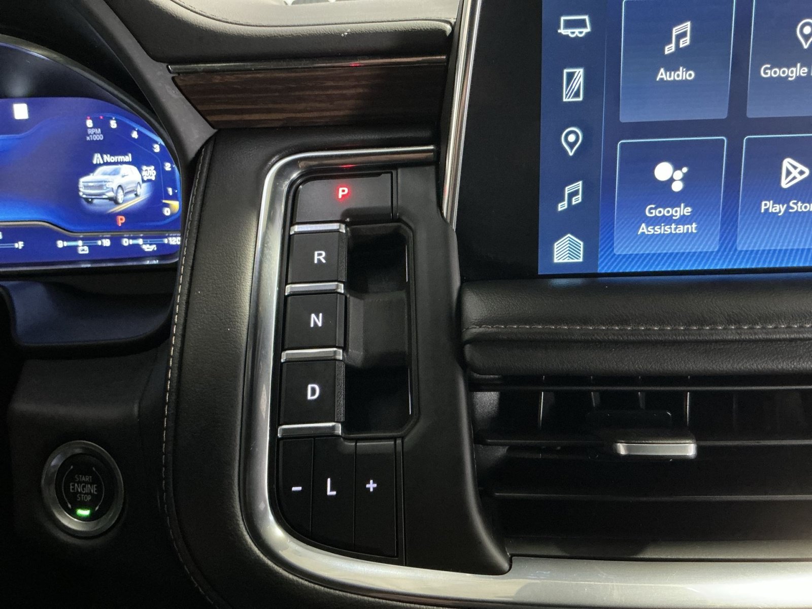 Used 2023 Chevrolet Tahoe High Country AWD/4WD image 23