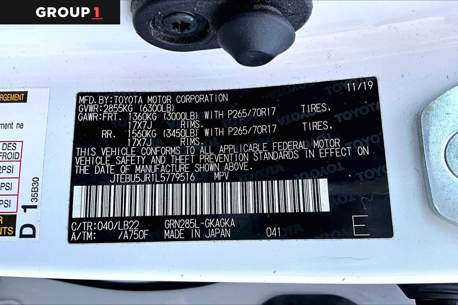 Used 2020 Toyota 4Runner SR5 Premium w/ Moonroof Package AWD/4WD image 37