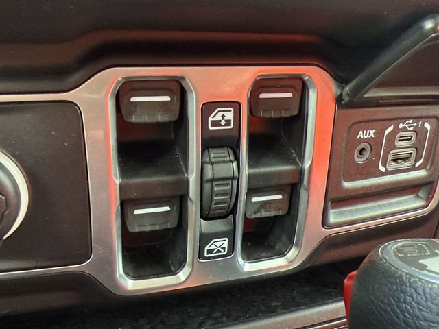 Used 2026 Jeep Wrangler Unlimited Sahara AWD/4WD image 44