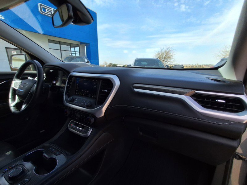 Used 2023 GMC Acadia SLT w/ Technology Package AWD/4WD image 14