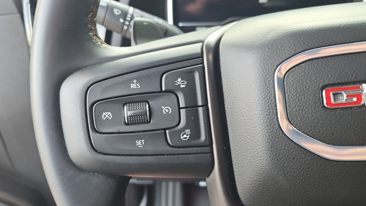 Used 2025 GMC Sierra 1500 AT4 w/ AT4 Premium Package AWD/4WD image 18