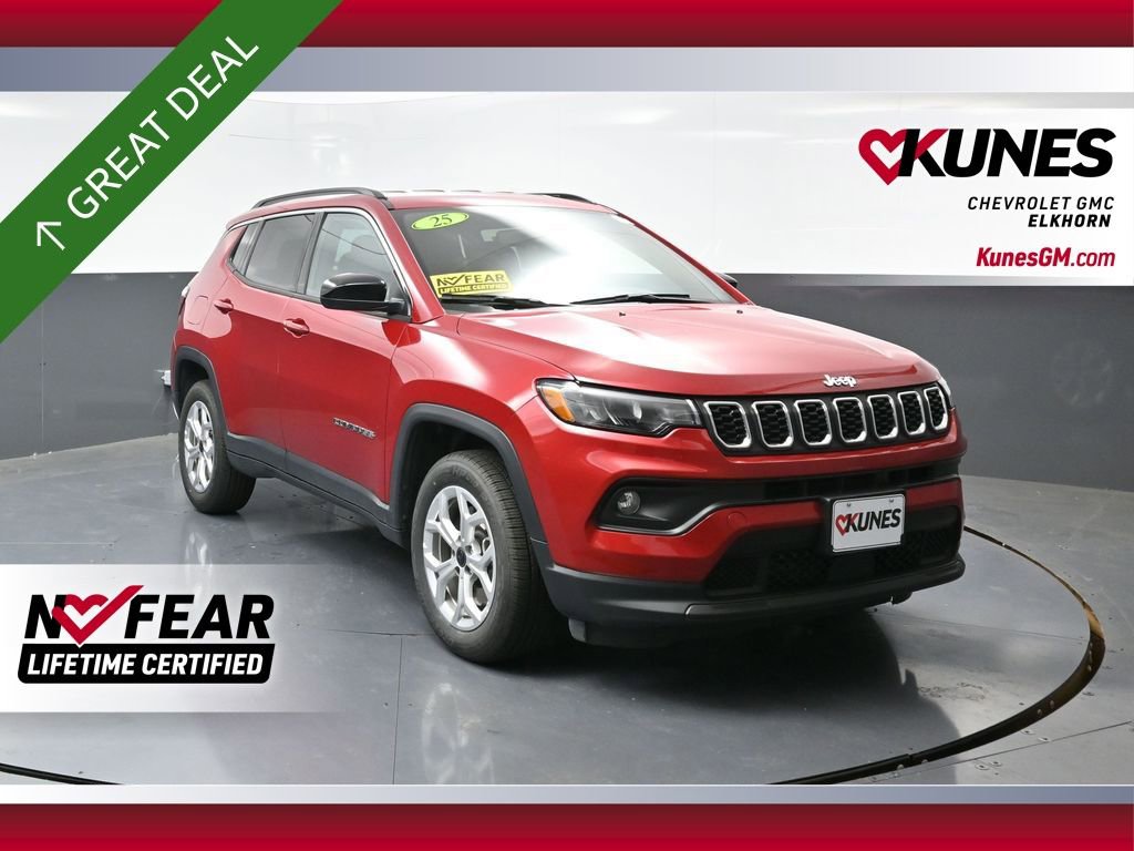 Used 2025 Jeep Compass Latitude image 1